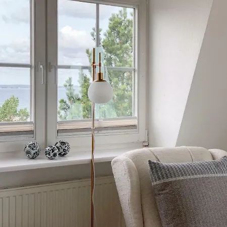 Charmante Ferienwohnung In Schцner Bдdervilla Mit Traumhaftem Meerblick Direkt Am Strand * Timmendorfer Strand