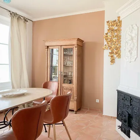 Apartamento Charmante Ferienwohnung In Schцner Bдdervilla Mit Traumhaftem Meerblick Direkt Am Strand