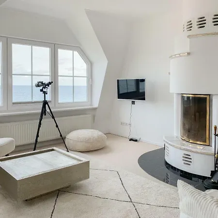 Charmante Ferienwohnung In Schцner Bдdervilla Mit Traumhaftem Meerblick Direkt Am Strand Apartamento Timmendorfer Strand